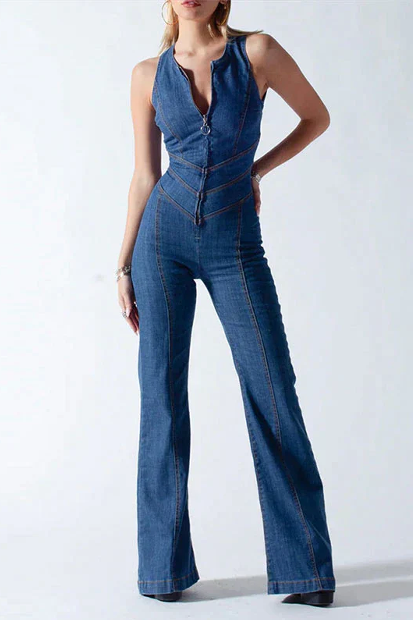 Renate - Bodycon backless heart jumpsuit